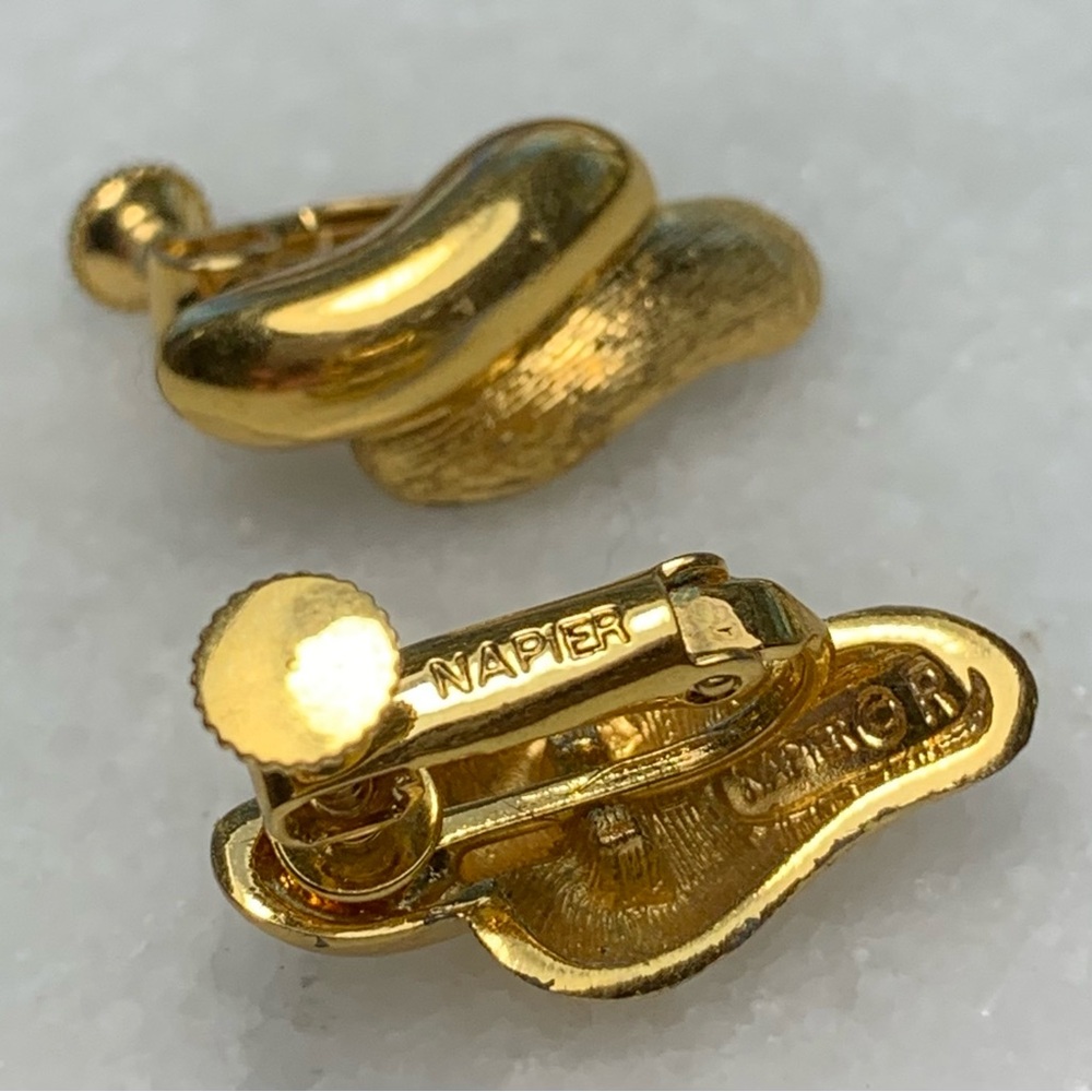 Vintage Napier Gold Tone Screw Back Earrings | Modernist - Picture 4 of 5